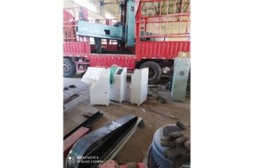 龍門式全自動切碳素大鋸裝車發(fā)貨